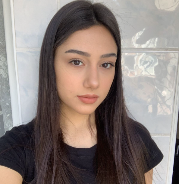 Ayşe G.